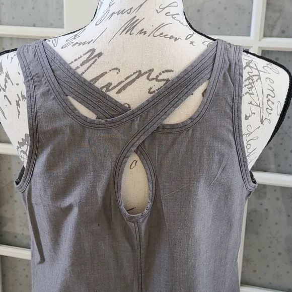 NWT Womens -The North Face tank top Size M - Picture 4 of 9